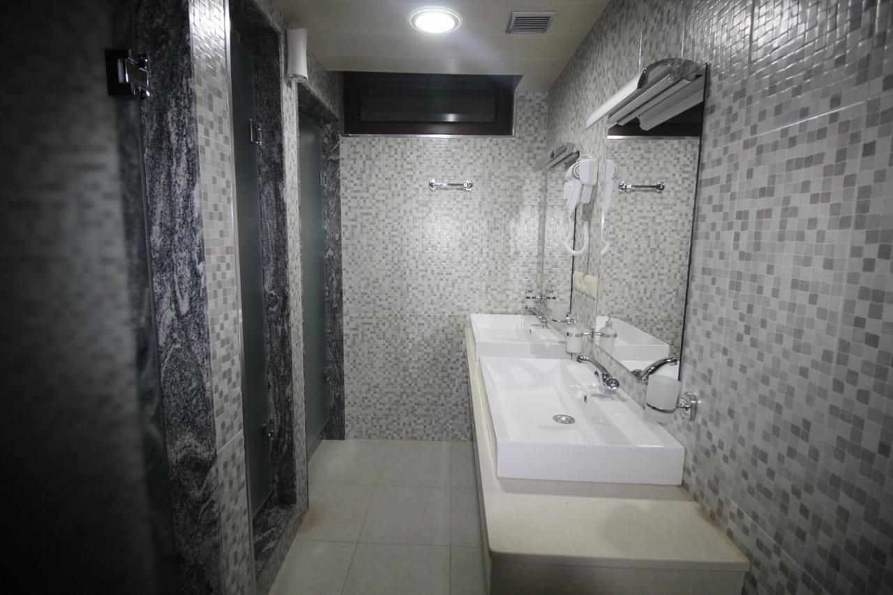 Hostel Jeal Batumi Exterior photo
